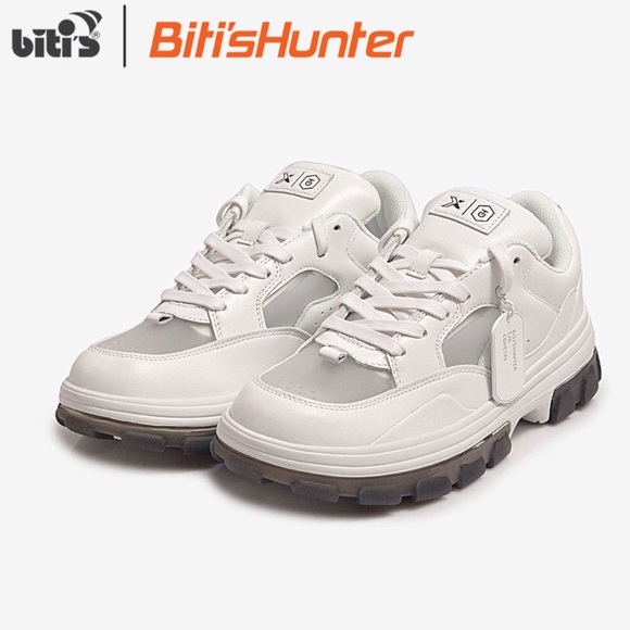 Vietnamese white shoes - Picture 3 of 3